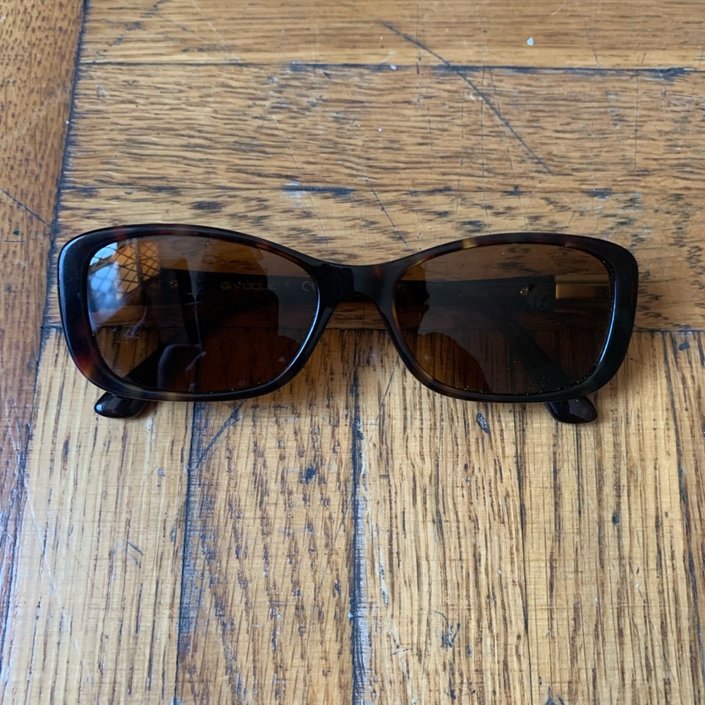 Vouge cheetah prescribed print sunglasses